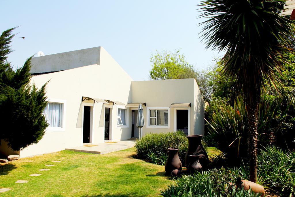 La Coscello Guest House ايدنفيل المظهر الخارجي الصورة