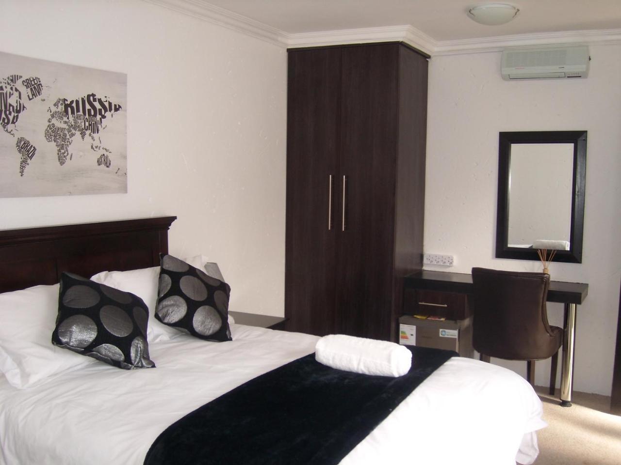 La Coscello Guest House ايدنفيل المظهر الخارجي الصورة